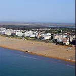 Adorable Flat With Large Terrace Overlooking The Sea ביביונה
