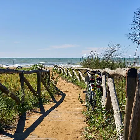 Adorable Flat With Large Terrace Overlooking The Sea Lägenhet Bibione