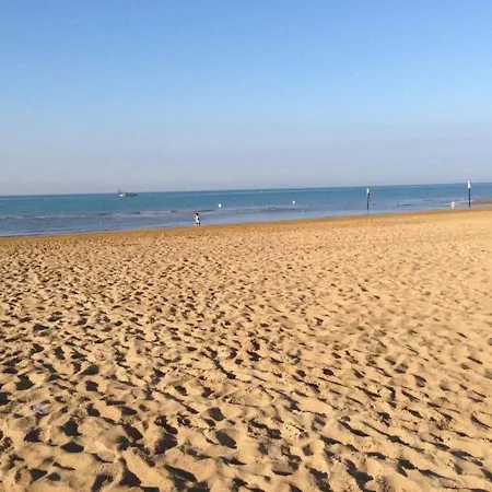 아파트 Adorable Flat With Large Terrace Overlooking The Sea *