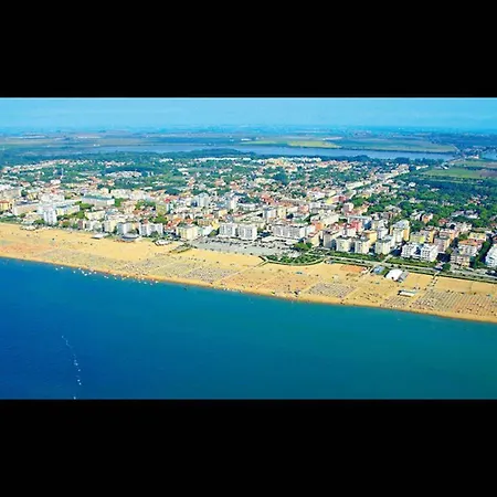 Adorable Flat With Large Terrace Overlooking The Sea بيبيوني