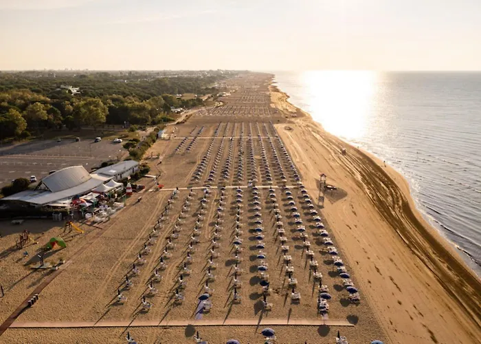 Adorable Flat With Large Terrace Overlooking The Sea *