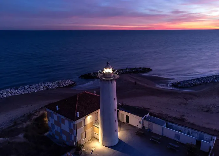 Adorable Flat With Large Terrace Overlooking The Sea *